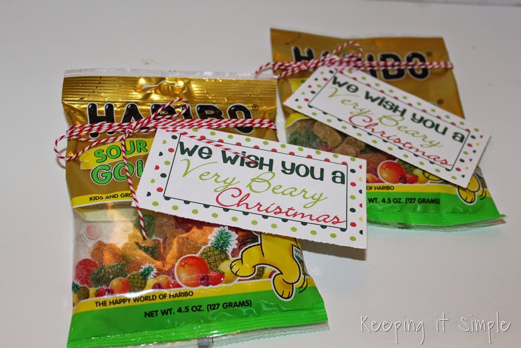 [Neighbor%2520gift%2520idea-%2520Sour%2520gummy%2520bears%2520with%2520printable%2520tag%2520%25287%2529%255B3%255D.jpg]