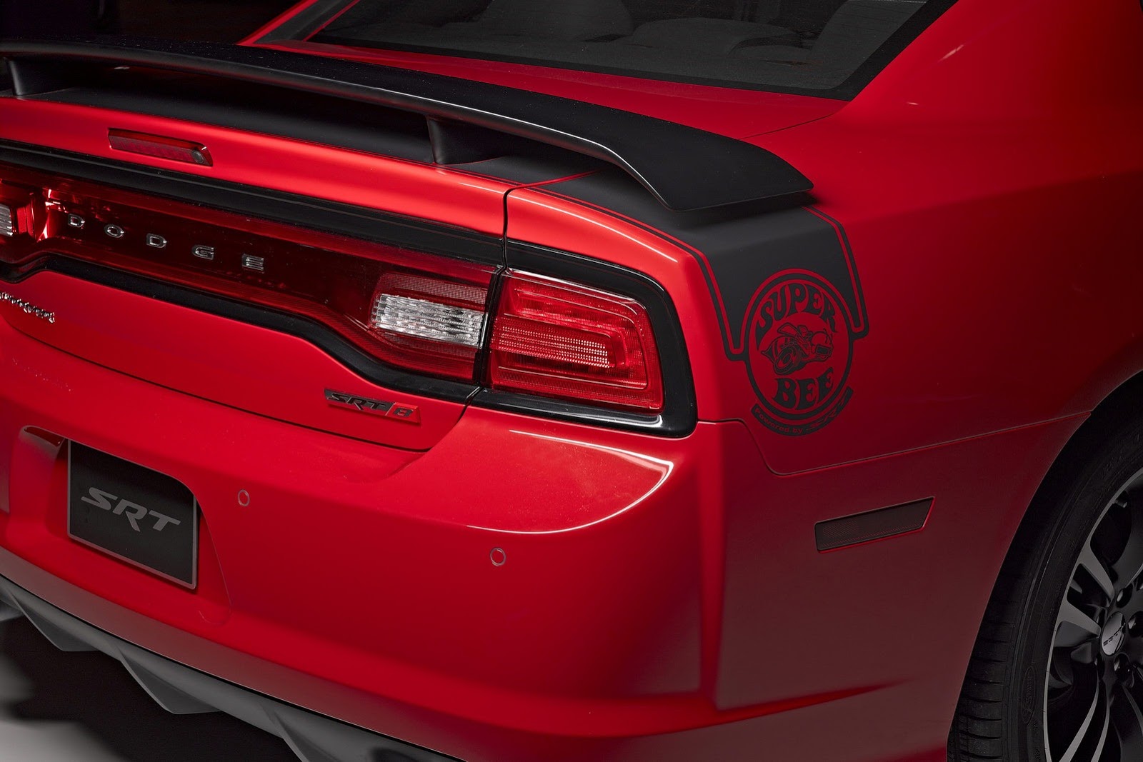 [2013-Dodge-Charger-SRT8-7%255B2%255D.jpg]