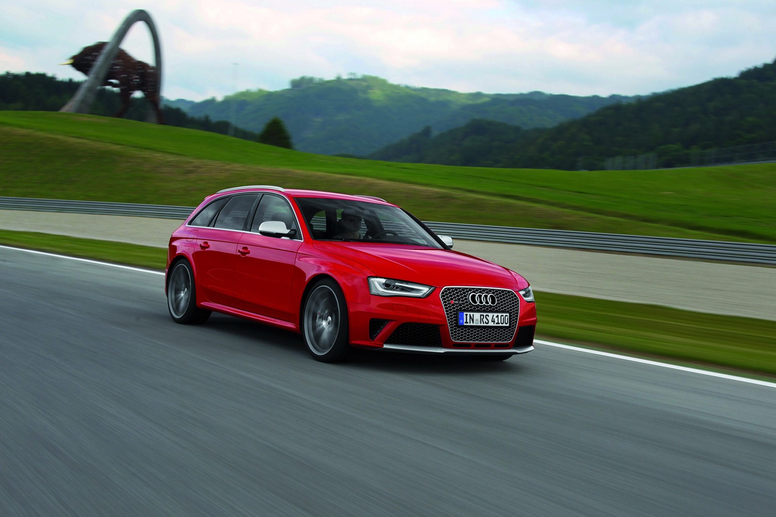 [2013-Audi-RS4-Avant-42%255B2%255D.jpg]