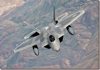 gpw-200905-UnitedStatesAirForce-100702-F-4815G-196-F-22A-Raptor-stealth-fighter-jet-flying-to-Hawaii-20100702-huge