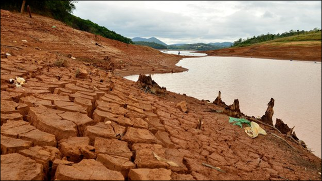 The water level in the Cantareira reservoir system remains dangerously low, 7 November 2014. Photo: BBC