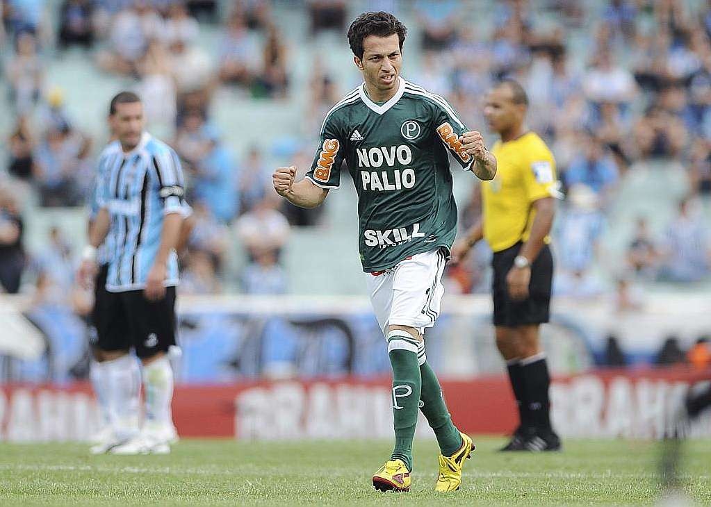 [cicinho%2520al%2520sevilla%255B3%255D.jpg]