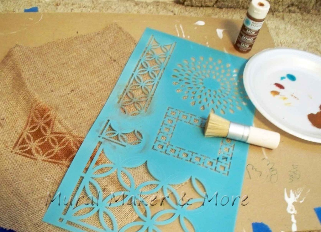 [stenciled-burlap-runner%255B3%255D.jpg]