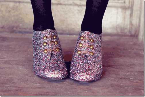 DIY-Glitter-Shoes-BeAStrainer.gif