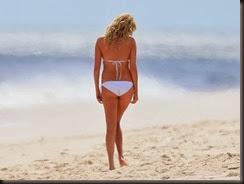 kate-upton-bikini-the-other-woman-set-0613-14-900x675