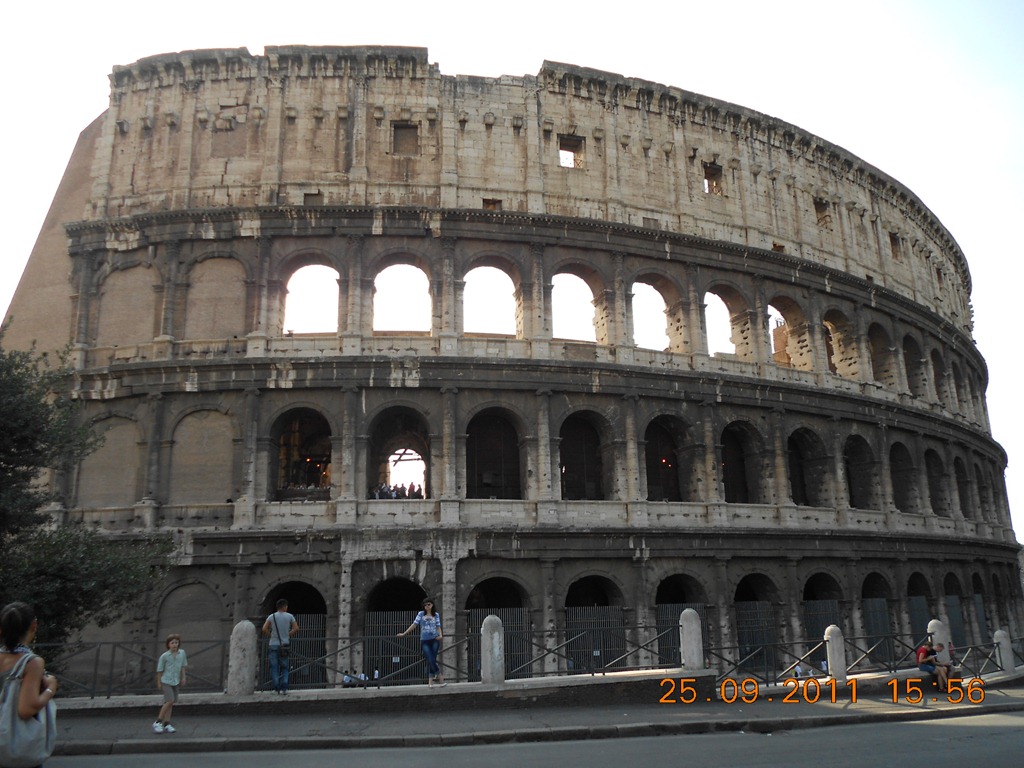 [Travelling%2520and%2520first%2520day%2520-%2520Rome%2520041%255B4%255D.jpg]