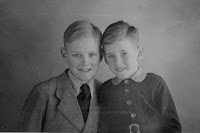 Groeneweg, Cornelis en Sjaak 1944.jpg