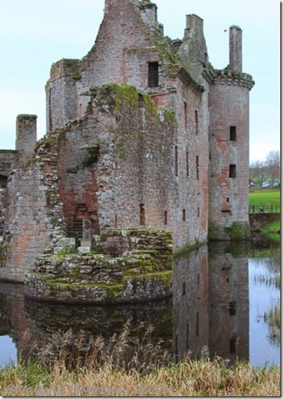 45-Caerlaverock-Castle