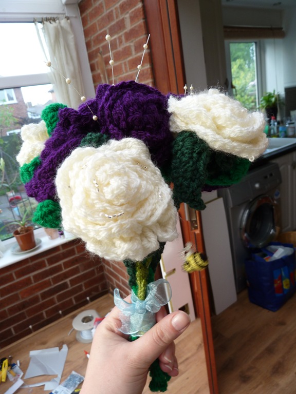 [Crochet-Flower-Bouquets-283.jpg]