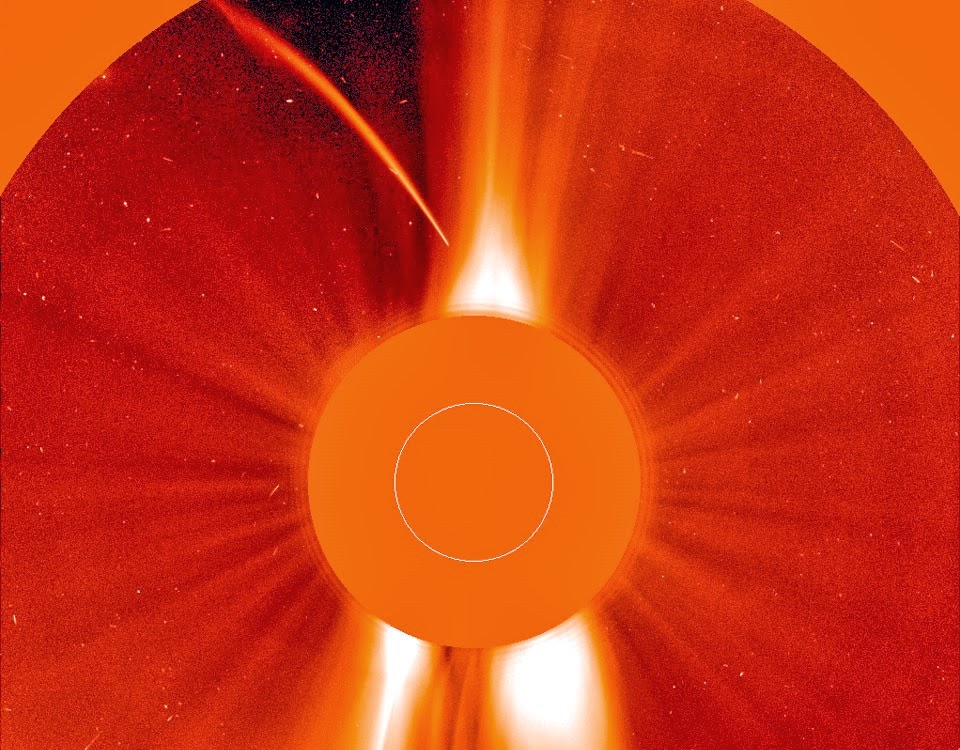 [cometa%2520de%2520Natal%2520SOHO%25206%255B4%255D.jpg]