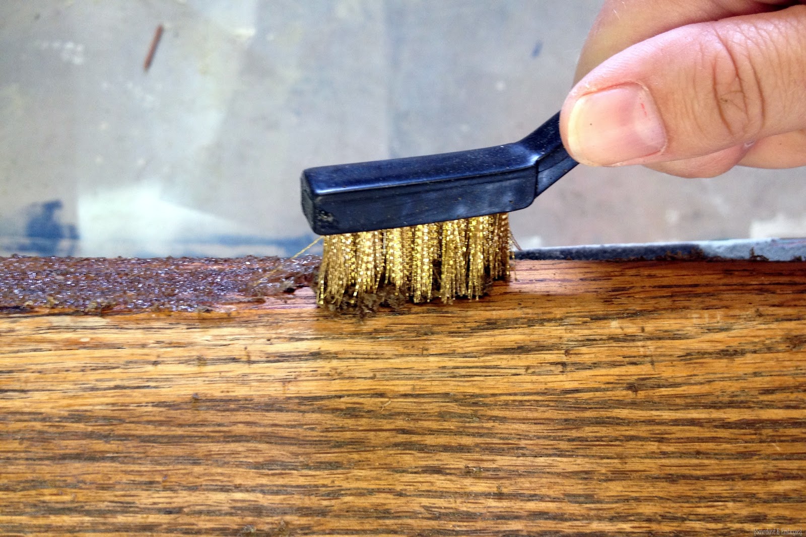[Stripping-Furniture-101-Sawdust--Emb%255B2%255D.jpg]