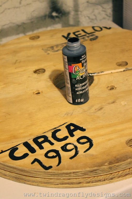 DIY Accent Table (17) DIY Accent Table (17)