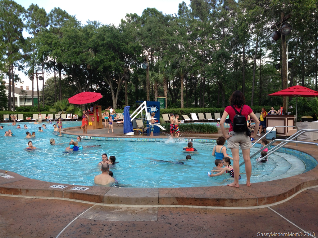 [DisneyWedPool29.png]