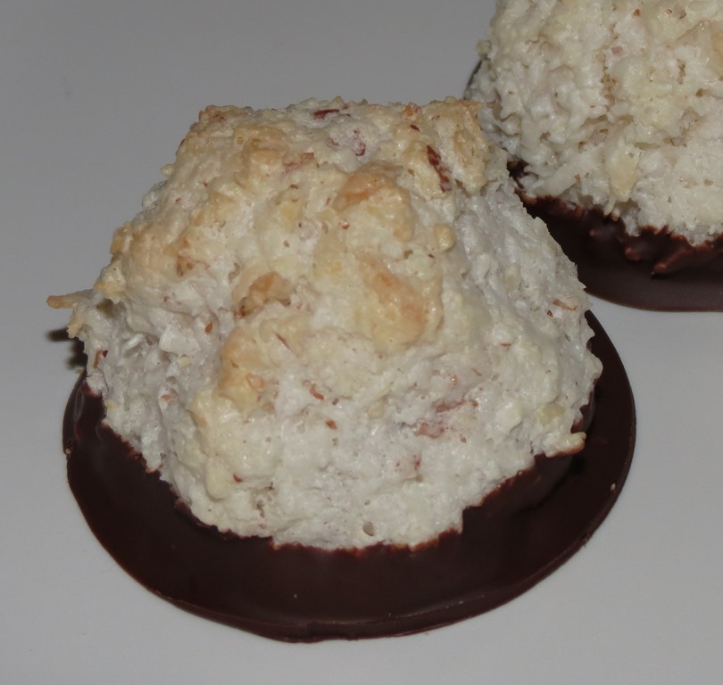[Dark%2520Chocolate%2520Coconut%2520Macaroons%255B4%255D.jpg]