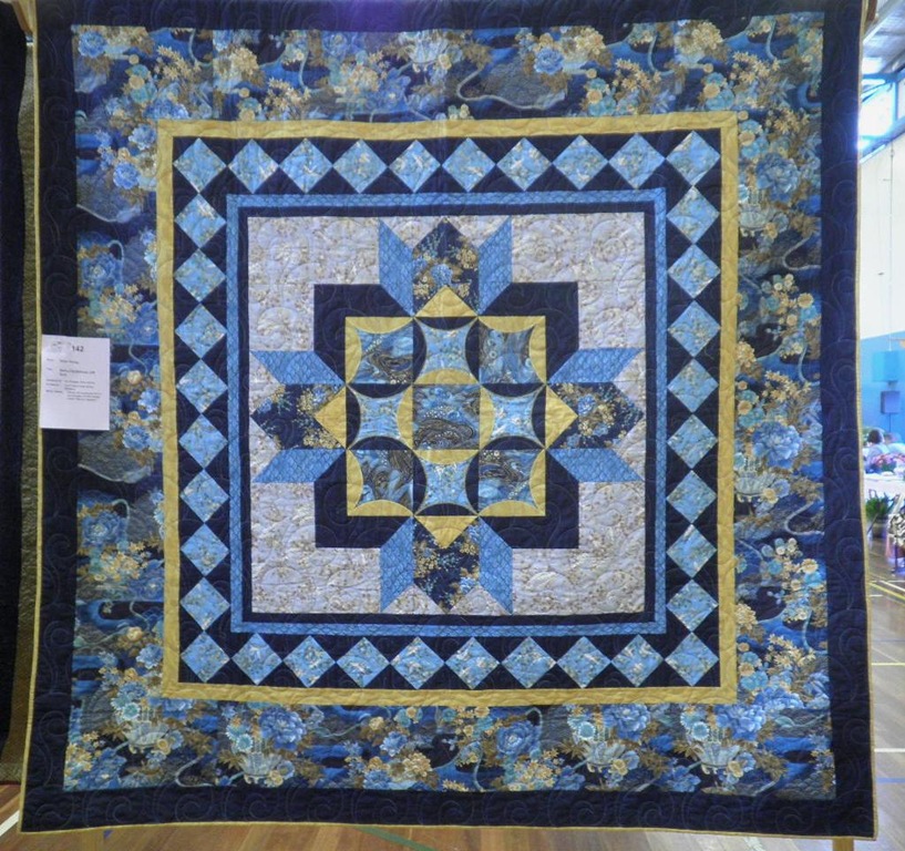 [Stefs-21st-Birthday-gift-Quilt-Helen%255B1%255D.jpg]