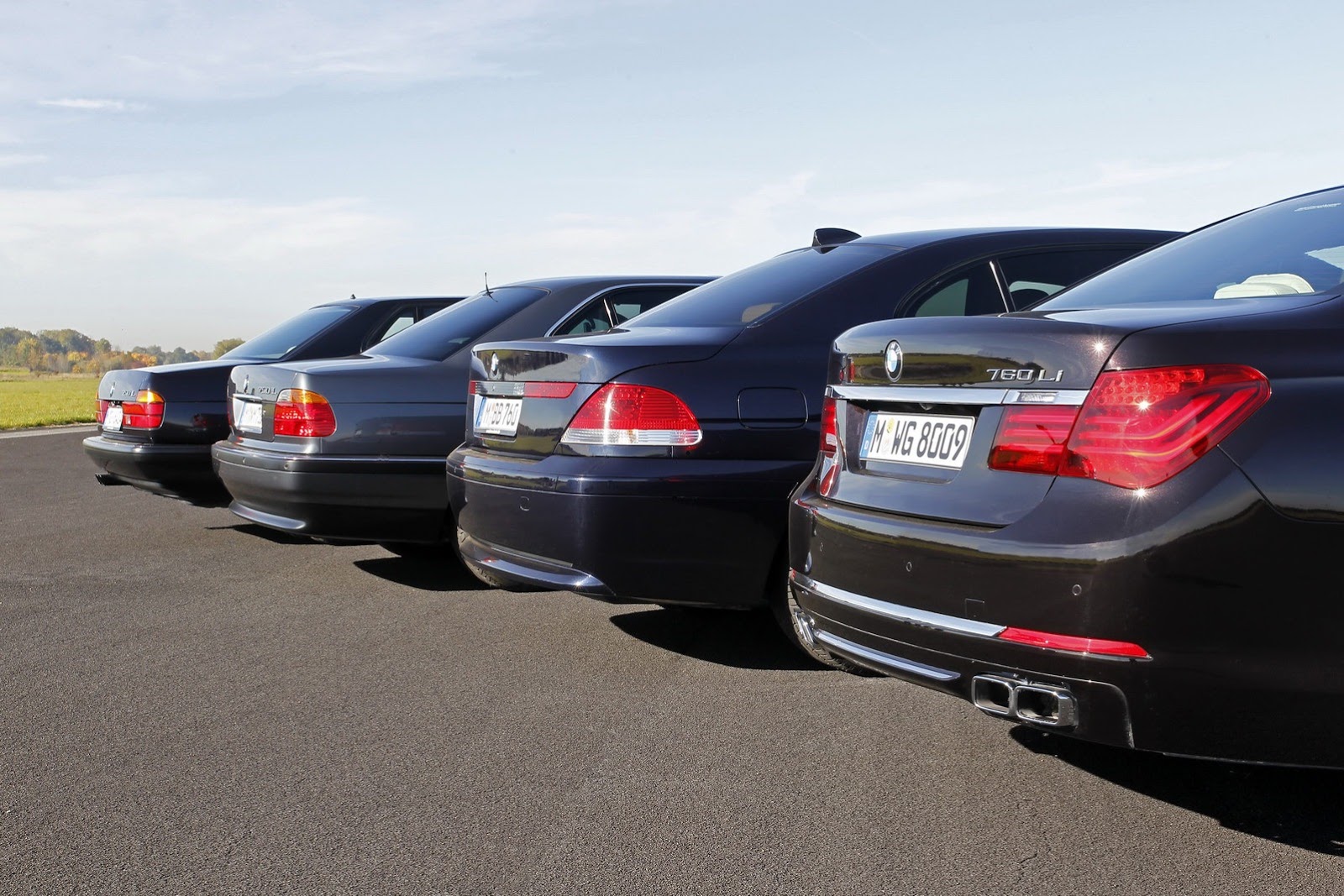 [BMW-V12-7-Series-47%255B2%255D.jpg]