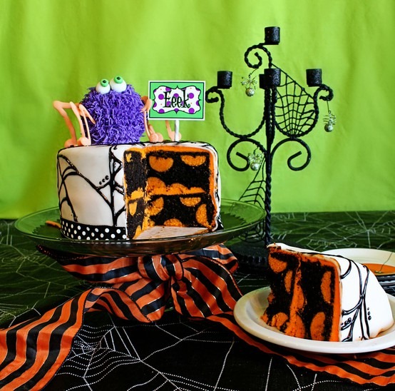 [black-and-orange-halloween-cake%255B5%255D.jpg]