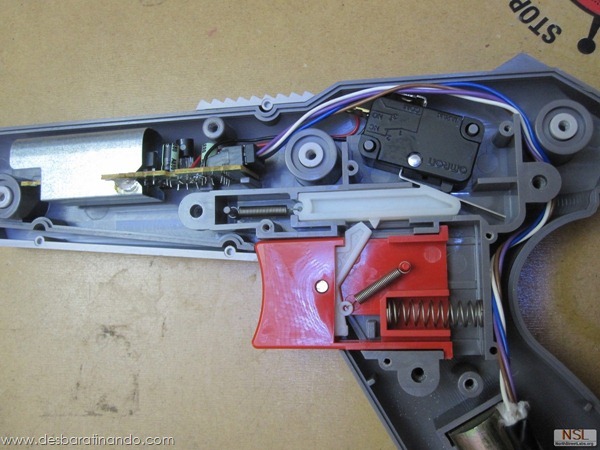 nintendo-zapper-laser-desbaratinando (5) nintendo-zapper-laser-desbaratinando (5)