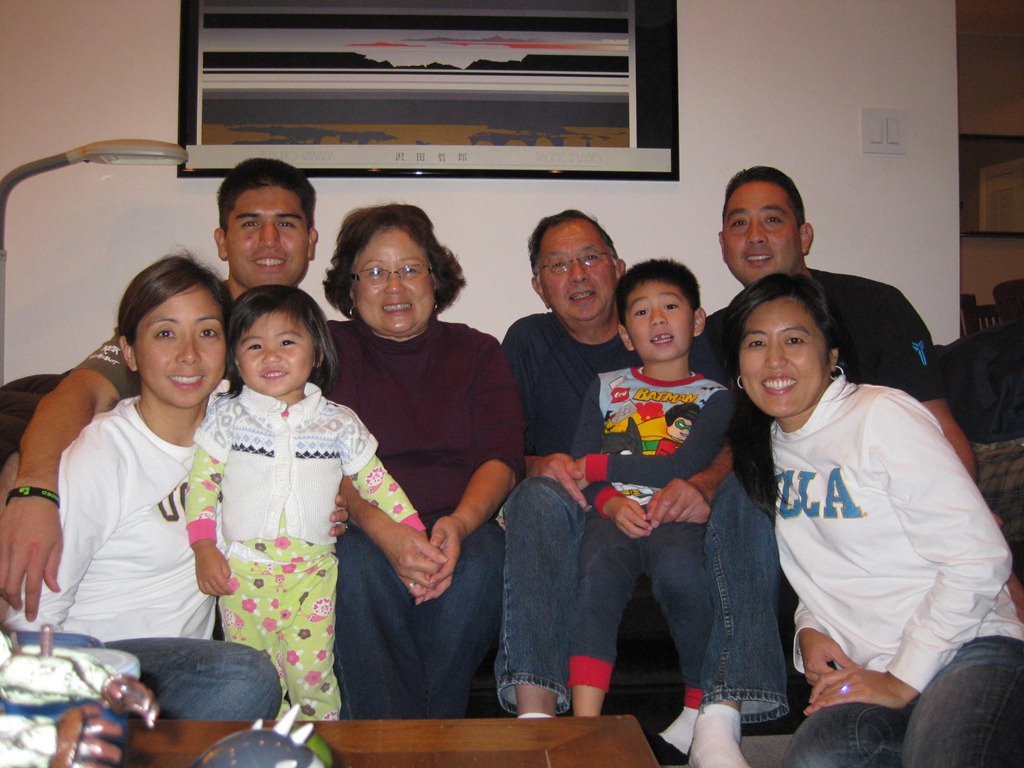 [miles_41_bday_dinner2%255B3%255D.jpg]