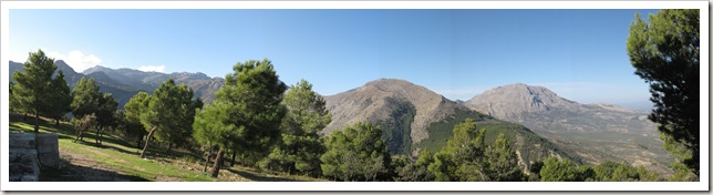 Cerro de La Carluca y Aznaitin al fondo 2