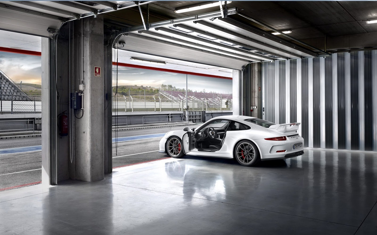 2014-Porsche-GT3-11%25255B2%25255D.jpg