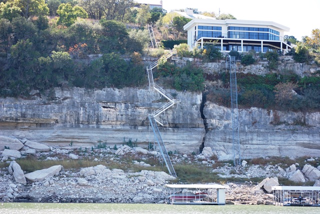 [Lake%2520Travis%2520-%2520will%2520the%2520Stairway%2520be%2520long%2520enough%255B3%255D.jpg]