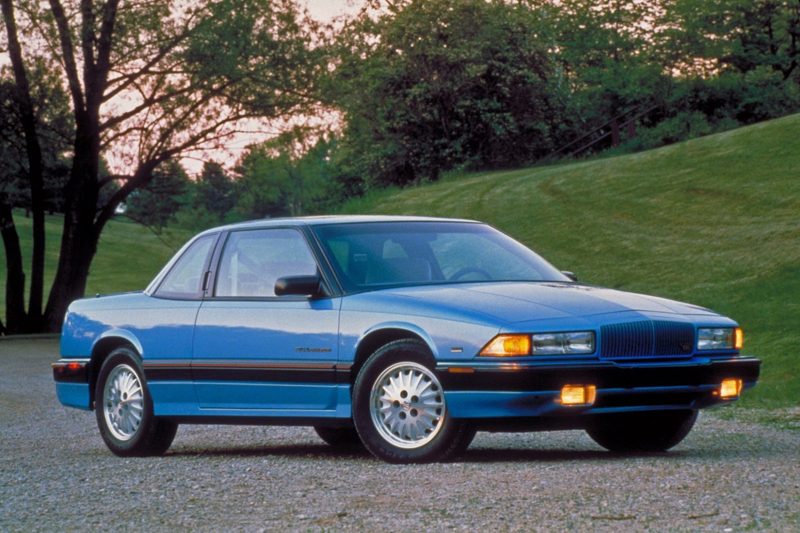 [1992%2520Buick%2520Regal%2520Gran%2520SportCoupe%255B2%255D.jpg]