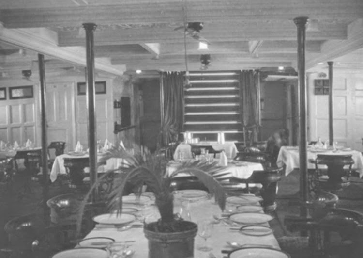 Salon Comedor del buque. De la pagina web mhbland.com.jpg