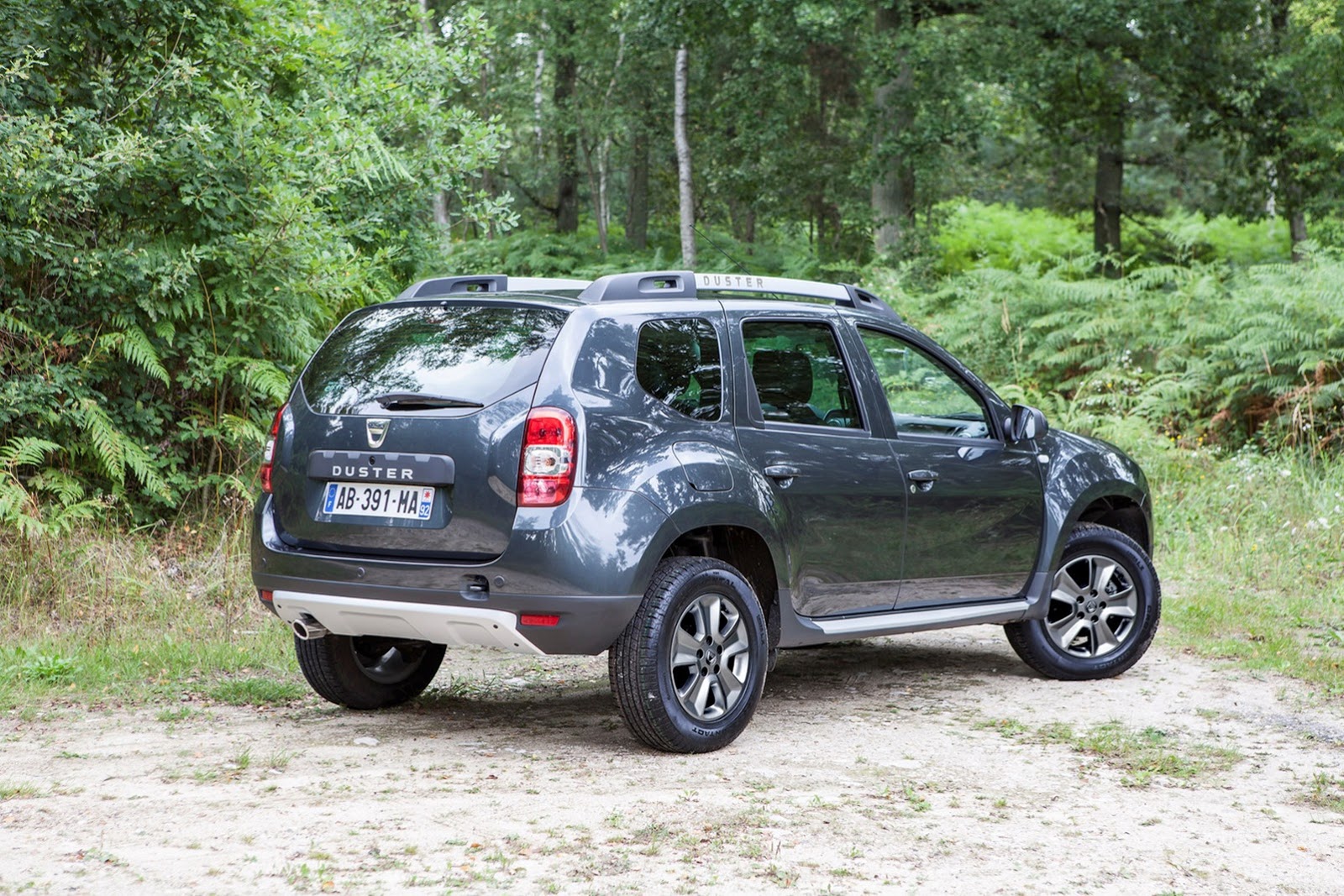 [Dacia-Duster-Facelift-6%255B2%255D.jpg]