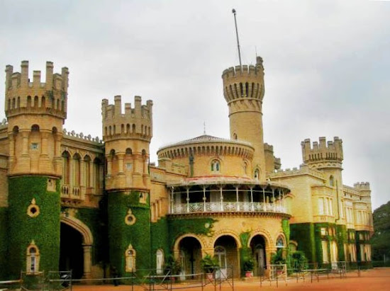 Guttahalli palace Bangalore palace bangaluru.jpg Guttahalli palace Bangalore palace bangaluru.jpg