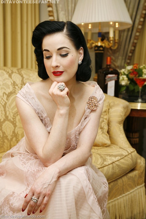 dita von teese linda sensual sexy sedutora desbaratinando (137)