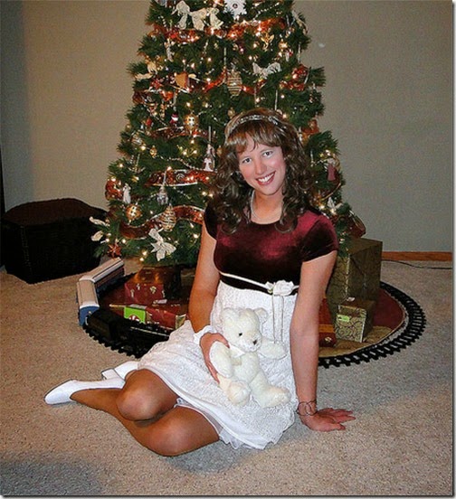 Britney-Smith-Christmas-dress