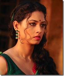 Actress Pooja Umashankar in Vidiyum Mun Movie Stills