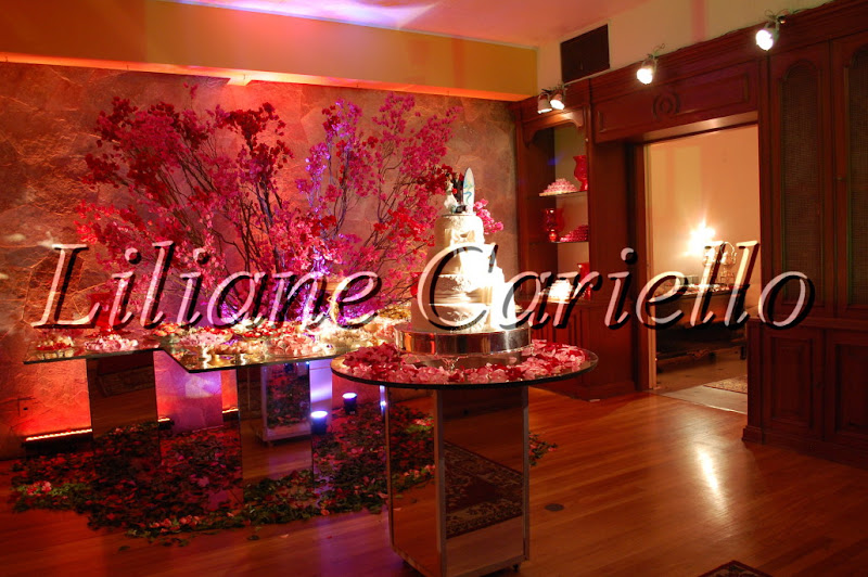 Fotos de Casamento Karen e Reynaldo no Recanto do Barão. Foto numero 00 da cerimonialista Liliane Cariello, do Rio de Janeiro, RJ, que faz cerimonial de casamentos, cerimonial de eventos, cerimonial de festas, cerimonial de 15 anos, cerimonial de bodas, cerimonial de eventos sociais, cerimonial de aniversários, decoração de casamento, decoração de festas de 15 anos, decoração de eventos sociais, decoração de aniversários, buffet de casamento, buffet de 15 anos, buffet festas, buffet eventos e assessoria cerimonial. Casamento mesa de doces Recanto do Barão Liliane Cariello cerimonial casamento cerimonialista eventos casamentos rio festa dia decoração com balões decorações buffet para arranjo