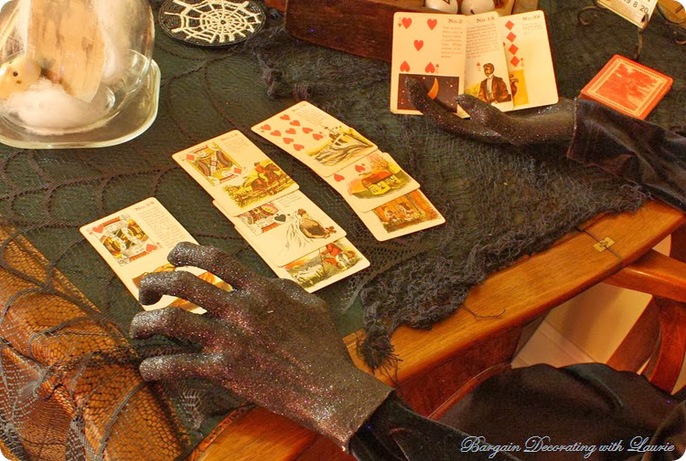 hands Halloween-Bargain Decorating with Laurie