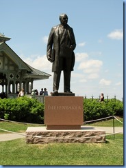 6197 Ottawa - Parliament Buildings grounds - statue of John G. Diefenbaker 6197 Ottawa - Parliament Buildings grounds - statue of John G. Diefenbaker