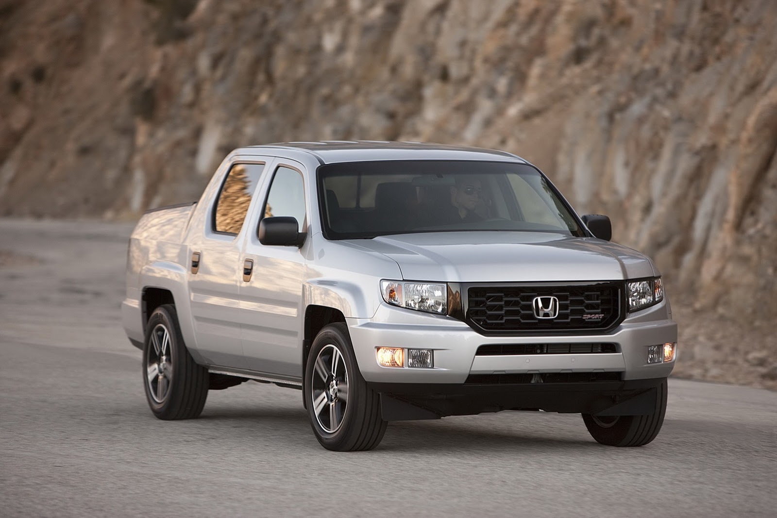 [14_Honda_Ridge_Sport_13%255B2%255D.jpg]