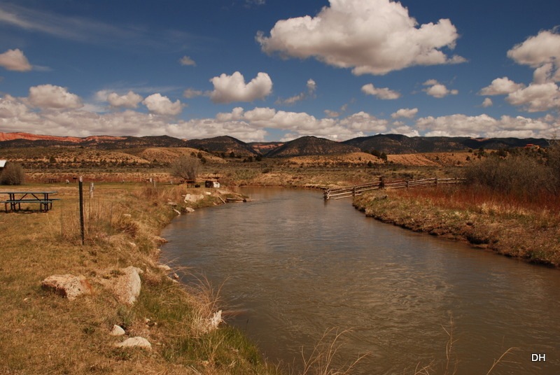 [05-20-13%2520B%2520Area%2520around%2520Riverside%2520RV%2520Hatch%2520%252811%2529%255B4%255D.jpg]