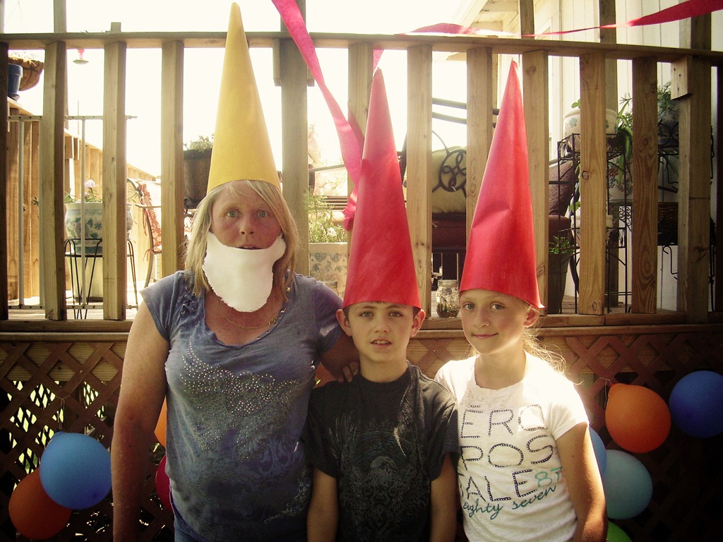 [thegnomes%255B3%255D.jpg]