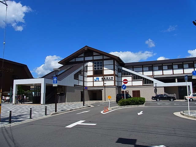 [R001763810.jpg]