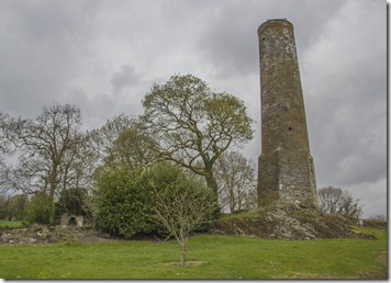 01.Round Tower de Kinneigh. West Cork