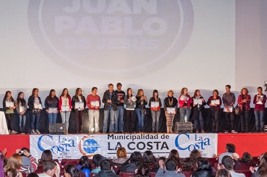 El gobierno municipal entregó 1.600 becas a estudiantes de La Costa El gobierno municipal entregó 1.600 becas a estudiantes de La Costa