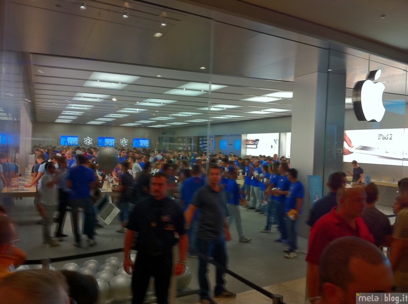 Big applestorecampaniainaugurazione 01