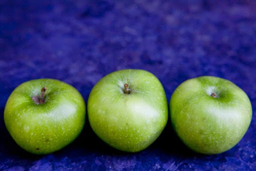 three-granny-smith-apples.jpg