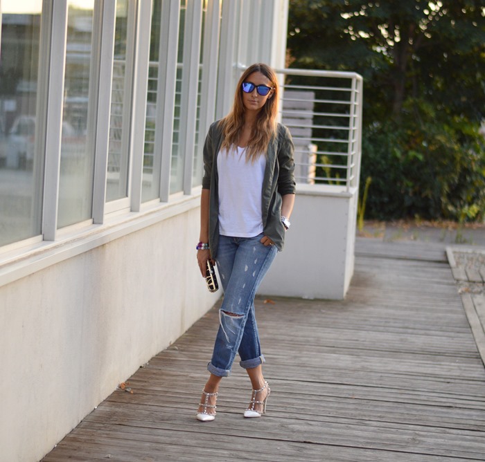 Casual, casual look, jeans boyfriend, valentino rockstud shoes, rockstud valentino, pinko bag, pinako clutch, oakley sunglasses, zara blazer, fashion blogger, fashion, inspiration, look of the day, fashion blogger italiane, outfit