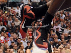 LeBron Debuts Red/Black LBJ9 PE in Heats Second OT Loss lebron james nba 120111 mia at lac 05 LeBron Debuts Red/Black LBJ9 PE in Heats Second OT Loss