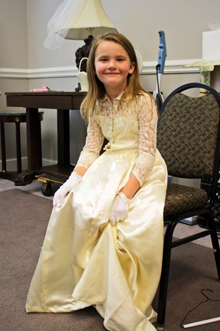 [Wedding%2520Pics-April%25202012%2520044%255B3%255D.jpg]