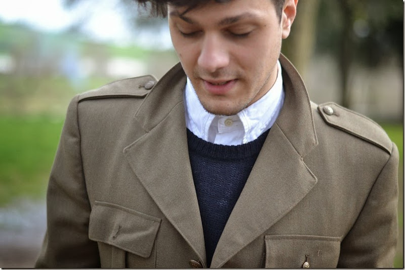 Giacca: Vintage Camicia: Prada Maglia:Prada Jeans: Polo Ralph Lauren Scarpe: British Passport