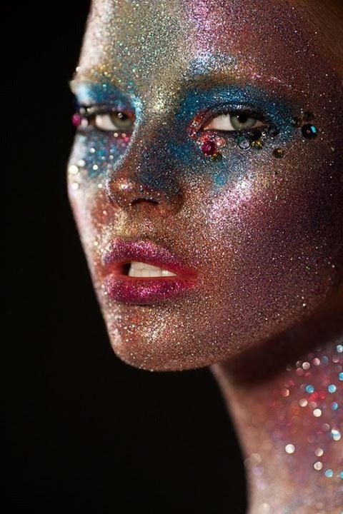 [bedazzled-face-dramatic-make-up%255B3%255D.jpg]