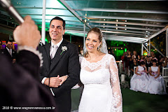 Fotos do evento Fernanda e Renato. Foto numero 33. Fotografia (fotografias) dos fotógrafos de casamento Wagner e Vanessa que fazem fotos de casamento (fotografia de casamento) no melhor estilo do fotojornalismo em Niterói, RJ, e outras cidades do Rio de Janeiro. fotos casamento niterói de rj festa rio janeiro niteroi festas para casamentos foto fotojornalismo fotografia decoraçao em fotógrafo sites fotógrafos decoração